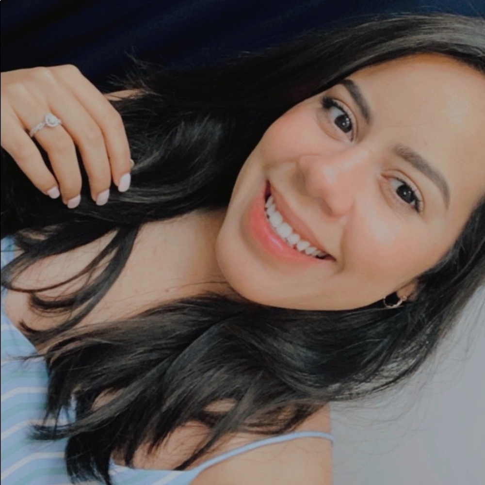 Meet your Posher, Daniela